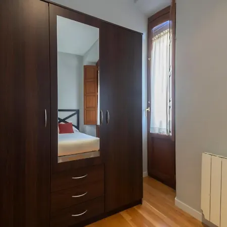 Διαμέρισμα Bibrambla Suites