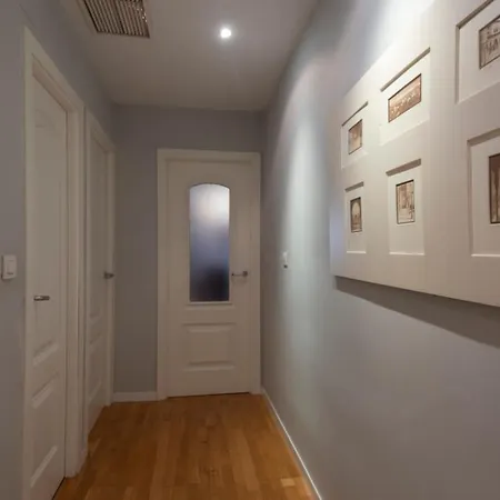 Διαμέρισμα Bibrambla Suites *